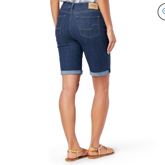 Levi Strauss Signature Bermuda Shorts - Picture 2 of 8